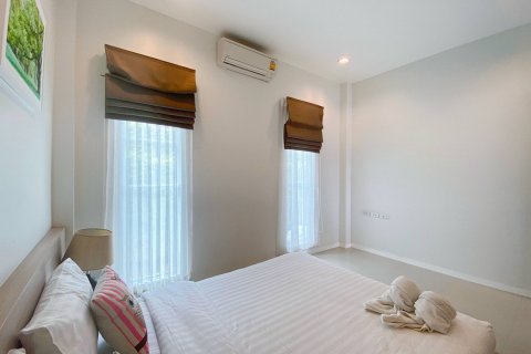 Chalet de 3 dormitorios en Hua Hin, Tailandia № 168561 - foto 30