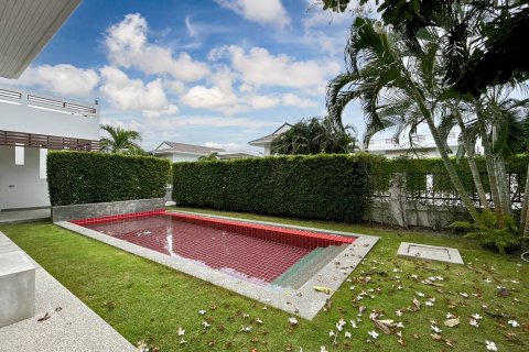Chalet de 3 dormitorios en Hua Hin, Tailandia № 168562 - foto 5
