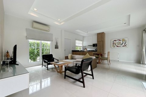 Chalet de 2 dormitorios en Hua Hin, Tailandia № 168563 - foto 13
