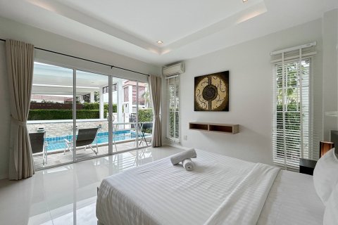 Chalet de 2 dormitorios en Hua Hin, Tailandia № 168563 - foto 28