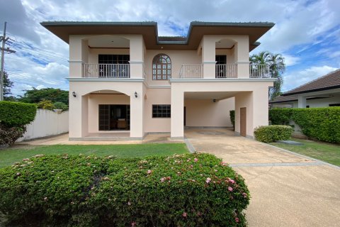 Chalet de 3 dormitorios en Hua Hin, Tailandia № 168565 - foto 29