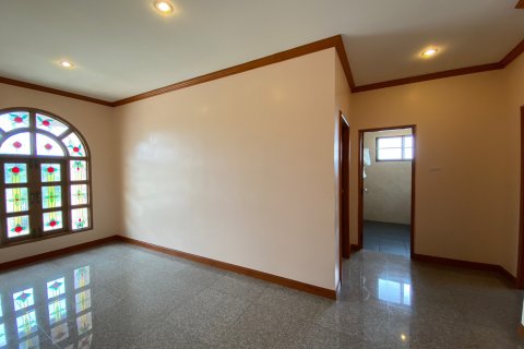 Chalet de 3 dormitorios en Hua Hin, Tailandia № 168565 - foto 23