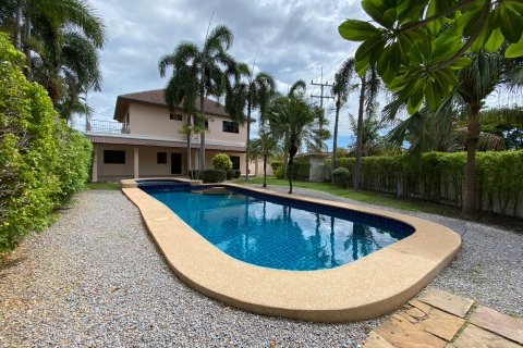 Chalet de 3 dormitorios en Hua Hin, Tailandia № 168565
