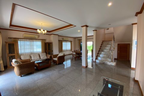 Chalet de 3 dormitorios en Hua Hin, Tailandia № 168565 - foto 7