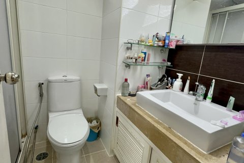Кондоминиум с 2 спальнями в Ваттхане, Бангкок, Таиланд № 201020 - фото 4