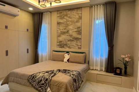 Chalet de 3 dormitorios en Pattaya, Tailandia № 220569 - foto 5