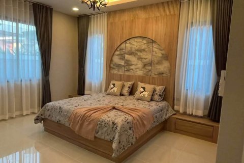 Chalet de 3 dormitorios en Pattaya, Tailandia № 220569 - foto 6