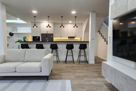 Villa in Pattaya, Thailand 5 Schlafzimmer № 220570 - Foto 12