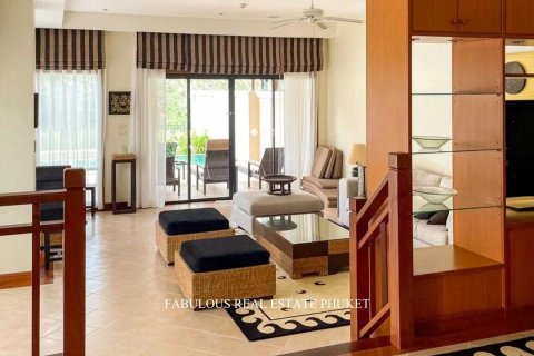 Chalet de 4 dormitorios en Bang Tao, Tailandia № 179749 - foto 4