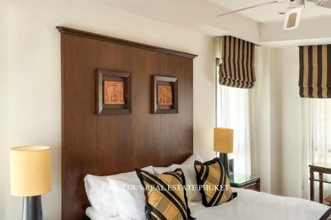 Chalet de 4 dormitorios en Bang Tao, Tailandia № 179749 - foto 12