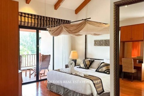 Chalet de 4 dormitorios en Bang Tao, Tailandia № 179749 - foto 6