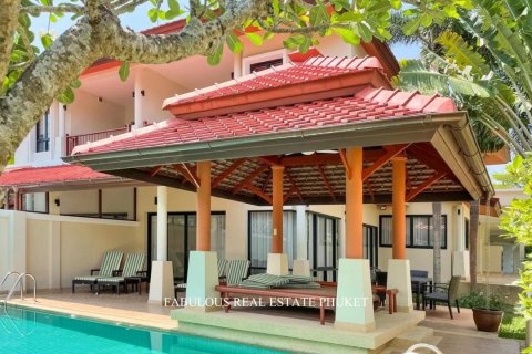 Chalet de 4 dormitorios en Bang Tao, Tailandia № 179749 - foto 2