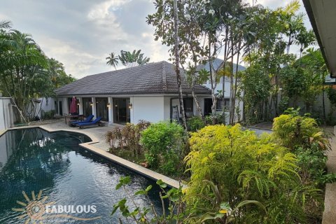 Chalet de 4 dormitorios en Kathu, Tailandia № 179751