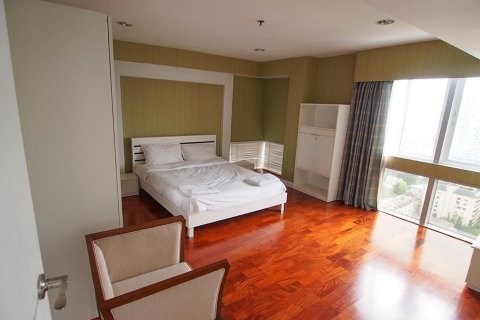 Condominio de 4 dormitorios en Bangkok, Tailandia № 66484 - foto 12