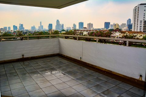 Condominio de 4 dormitorios en Bangkok, Tailandia № 66485 - foto 2