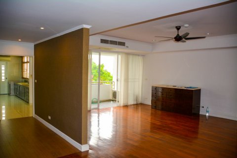 Condominio de 4 dormitorios en Bangkok, Tailandia № 66485 - foto 5