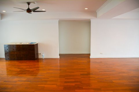 Condominio de 4 dormitorios en Bangkok, Tailandia № 66485 - foto 8