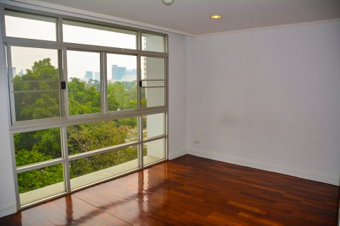 Condominio de 4 dormitorios en Bangkok, Tailandia № 66485 - foto 13