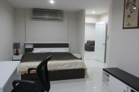 Condominio de 3 dormitorios en Bangkok, Tailandia № 66486 - foto 9