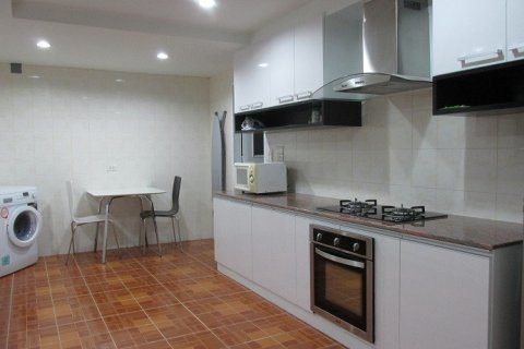Condominio de 3 dormitorios en Bangkok, Tailandia № 66486 - foto 11