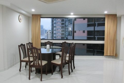 Condominio de 3 dormitorios en Bangkok, Tailandia № 66486 - foto 7