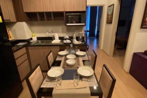 Condominio de 2 dormitorios en Huai Khwang, Bangkok, Tailandia № 47689 - foto 3