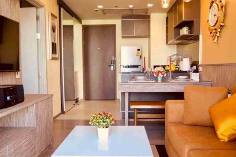Condominio de 1 dormitorio en Thonburi, Bangkok, Tailandia № 183519 - foto 7