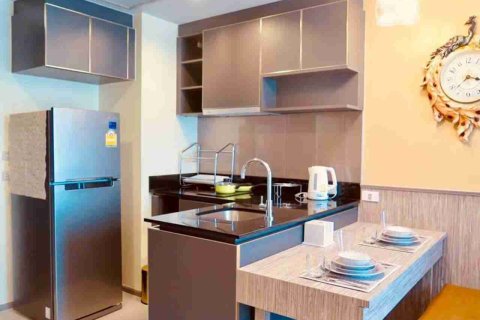 Condominio de 1 dormitorio en Thonburi, Bangkok, Tailandia № 183519 - foto 5