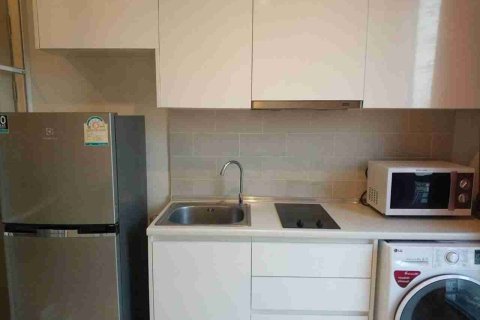 Condominio de 1 dormitorio en Phaya Thai, Bangkok, Tailandia № 183522 - foto 8