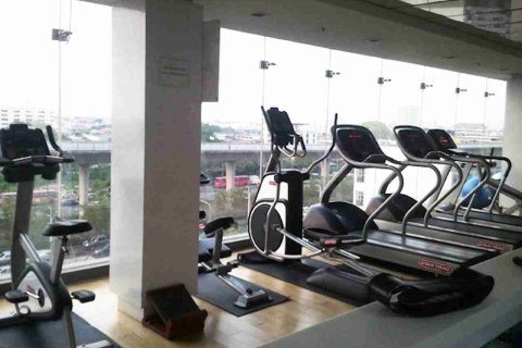 Condominio de 2 dormitorios en Thonburi, Bangkok, Tailandia № 183517 - foto 3