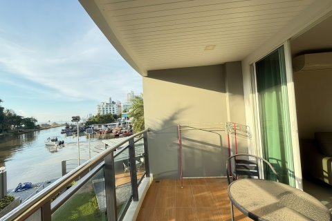 Apartamento de 2 dormitorios en Pattaya, Tailandia № 168173 - foto 13