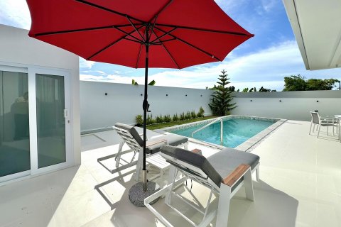 Chalet de 2 dormitorios en Pattaya, Tailandia № 203518 - foto 5
