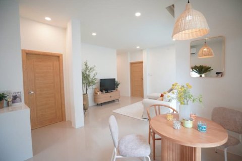 Chalet de 3 dormitorios en Pattaya, Tailandia № 203517 - foto 7