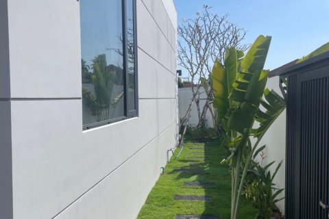 Chalet de 4 dormitorios en Hua Hin, Tailandia № 165392 - foto 16