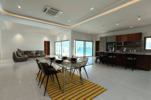 Chalet de 3 dormitorios en Prachuap Khiri Khan, Tailandia № 116442 - foto 6