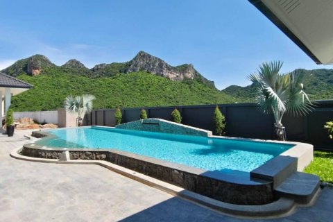Chalet de 3 dormitorios en Prachuap Khiri Khan, Tailandia № 116442 - foto 3