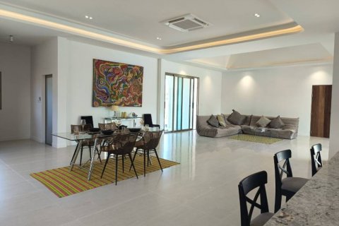 Chalet de 3 dormitorios en Prachuap Khiri Khan, Tailandia № 116442 - foto 5