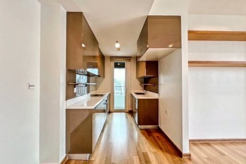Condominio de 3 dormitorios en Khlong Toei, Bangkok, Tailandia № 116443 - foto 4