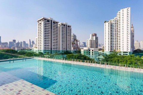Condominio de 2 dormitorios en Watthana, Bangkok, Tailandia № 47735 - foto 6