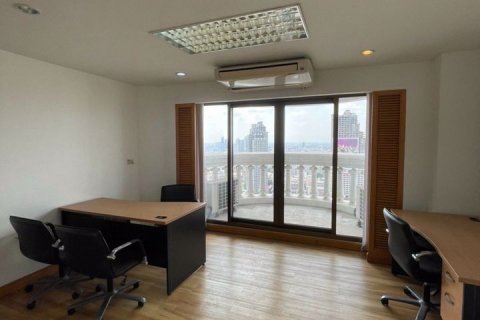 Condominio de 1 dormitorio en Bang Rak, Bangkok, Tailandia № 47731 - foto 3