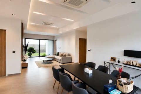 Chalet de 3 dormitorios en Hua Hin, Tailandia № 179142 - foto 8