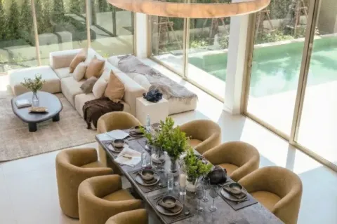 House in Bang Tao, Thailand 4 bedrooms № 179138 - photo 4