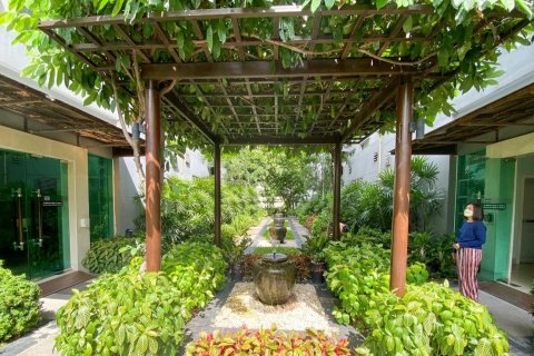 Condominio de 2 dormitorios en Yan Nawa, Bangkok, Tailandia № 140985 - foto 22