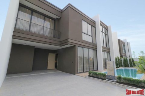 Chalet de 4 dormitorios en Pattaya, Tailandia № 203149