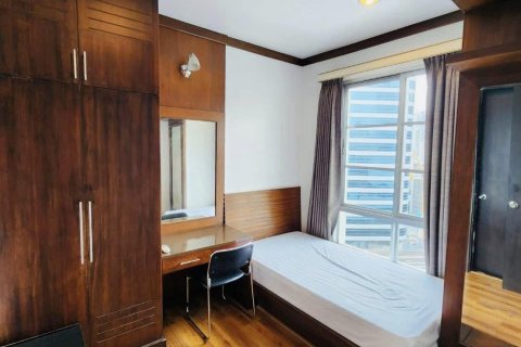 Condo in Bangkok, Thailand, 2 bedrooms № 143436 - photo 3