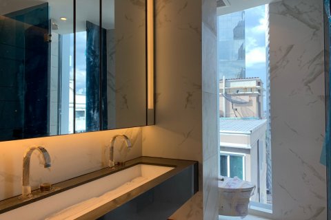 Condominio de 2 dormitorios en Bangkok, Tailandia № 143432 - foto 13