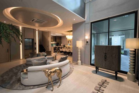 Casa de 5 dormitorios en Bangkok, Tailandia № 183945 - foto 8
