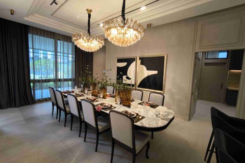 Casa de 5 dormitorios en Bangkok, Tailandia № 183945 - foto 4