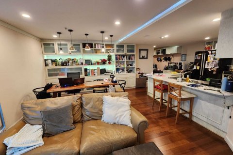 Condo in Huai Khwang, Bangkok, Thailand, 2 bedrooms № 148893 - photo 7