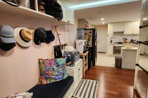 Condo in Huai Khwang, Bangkok, Thailand, 2 bedrooms № 148893 - photo 3